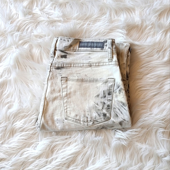 ROCK & REPUBLIC JEANS~NWOT ~🎊HP🎊 - Picture 4 of 8